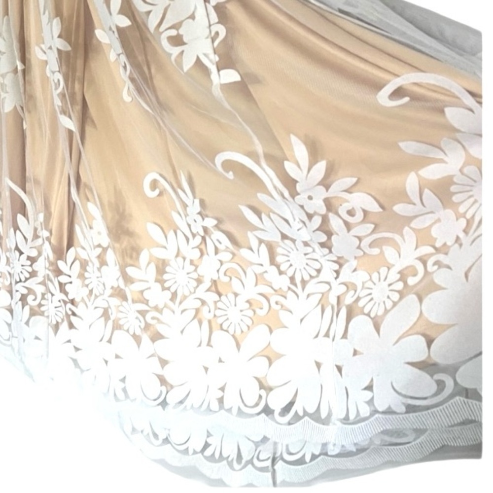 Luxxel Halle Maxi Dress Velvet Flower Sheer overlay White Nude Wedding Gala S - Picture 6 of 12